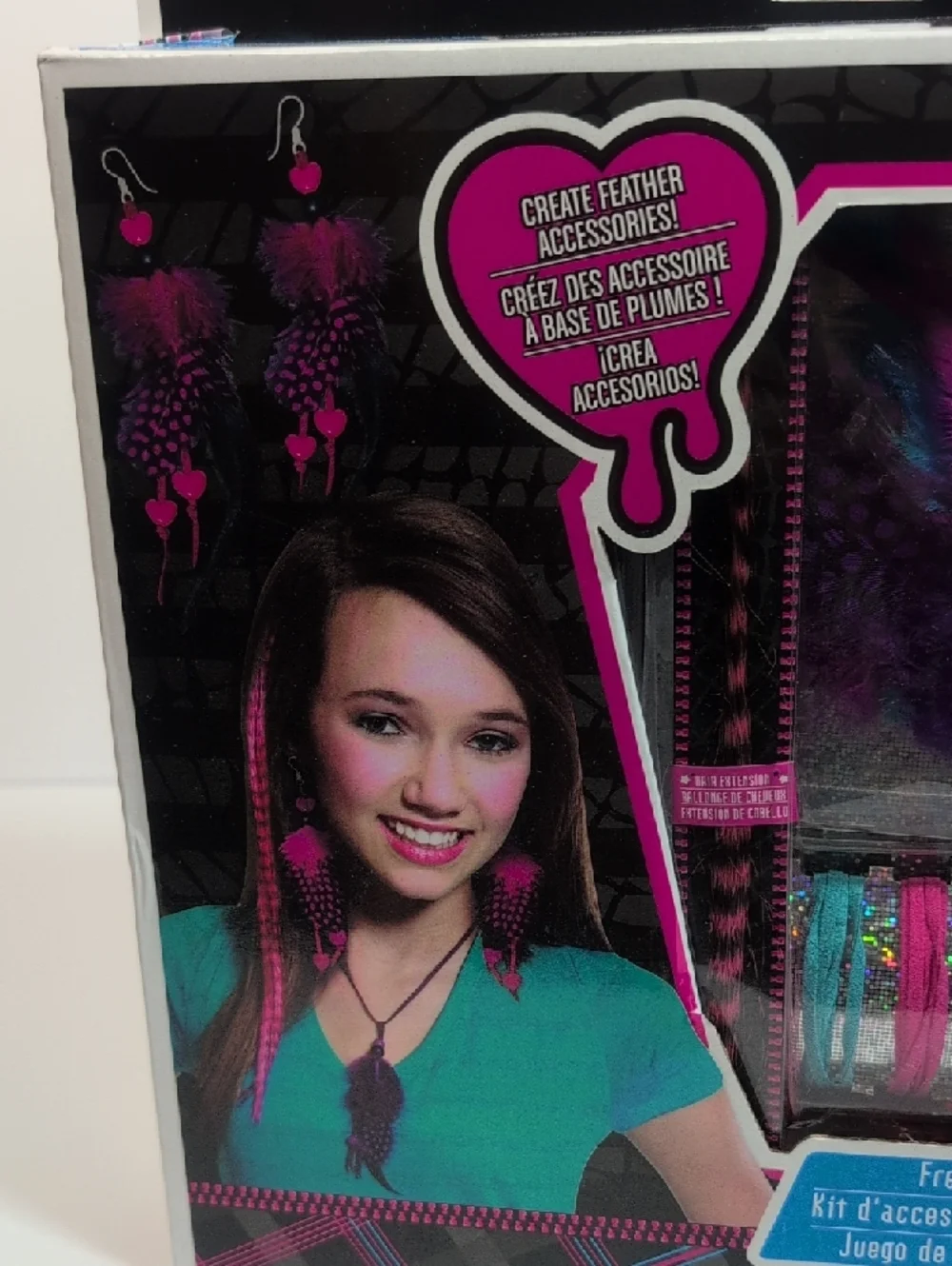 Monster High Freaky Feather Accessory Kit New
